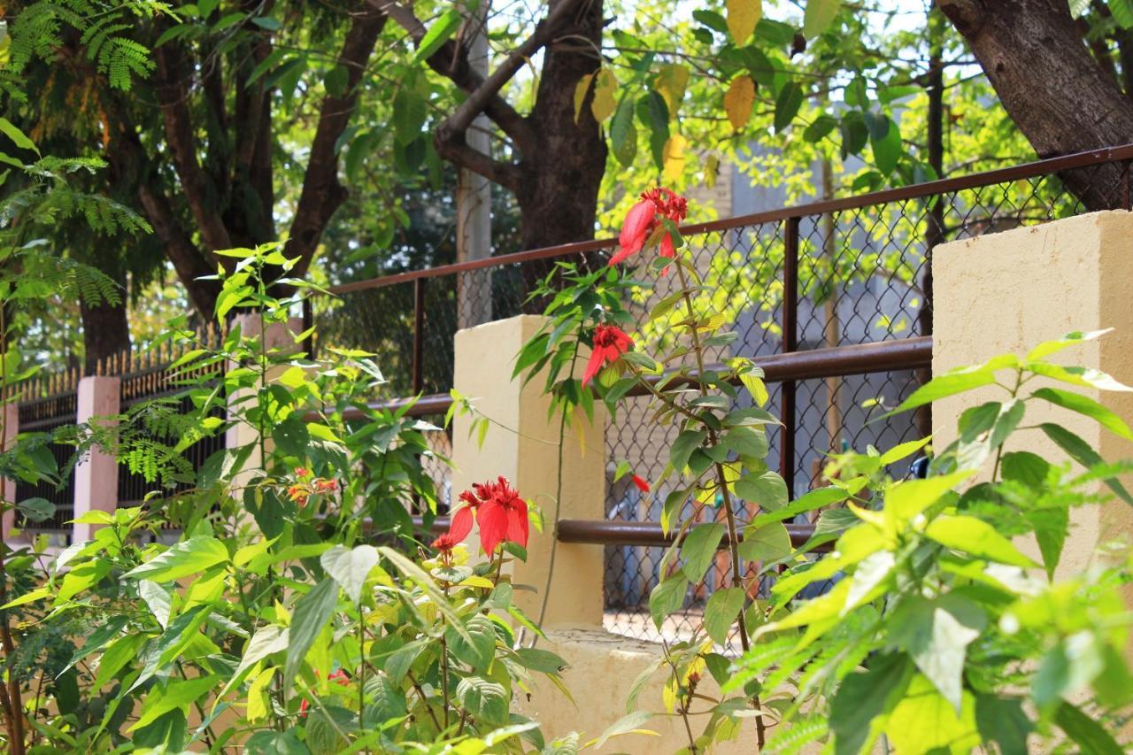 Karjat Villa Exterior foto